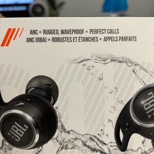 New Sealed JBL Reflect Aero Earbuds Headphones W/Clear Phone Calls Alexa 🎶